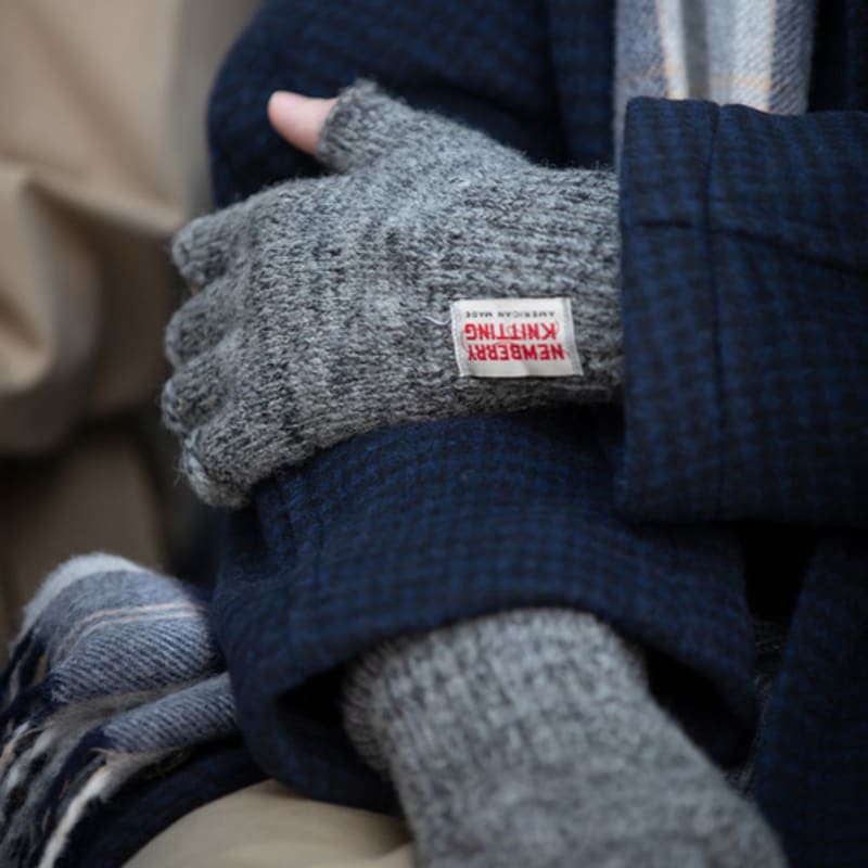 NEWBERRY KNITTING Deerskin Fingerless Gloves - Charcoal