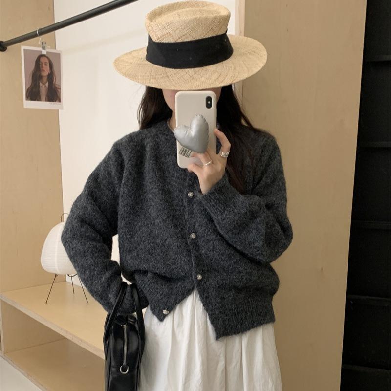 Solid color gentle temperament knitted cardigan top women's autumn and winter new fashion soft waxy versatile sweater jacket tide