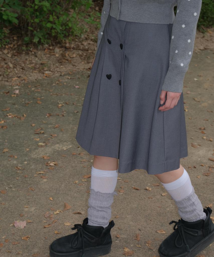Loginaenloji Heart Double Button Point Skirt Charcoal