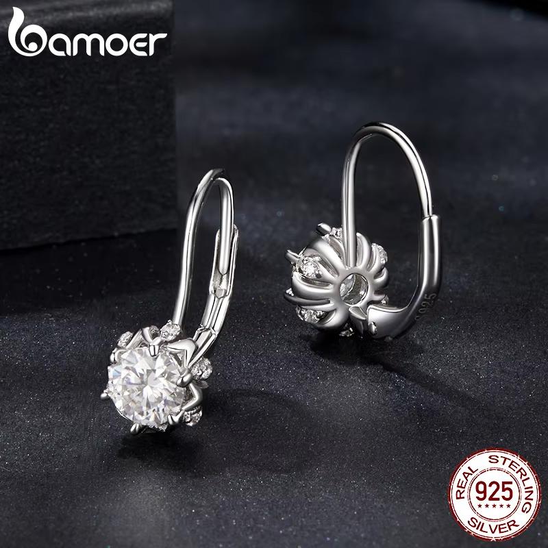 BAMOER Platinum Plated Moissanite Flower Earrings for Women, Round Cut Lab Diamond 925 Silver Hypoallergenic Earrings