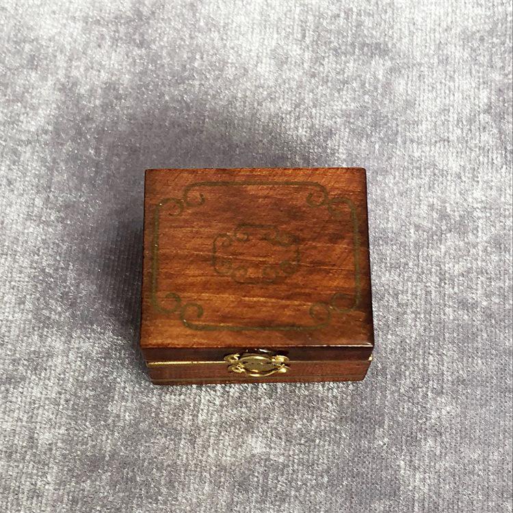 1:12 Dollhouse Mini Furniture Retro Luxury Vanity Jewelry Box Ornament.