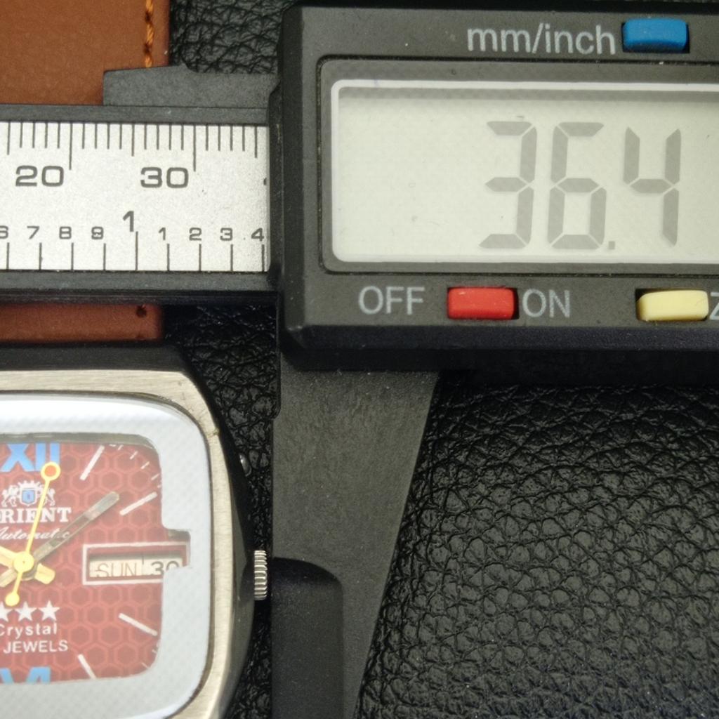 VINTAGE ORIENT CRYSTAL AUTOMATIC 46941 JAPAN MENS RED COLOR DIAL WATCH a700343-5 R202-a700343