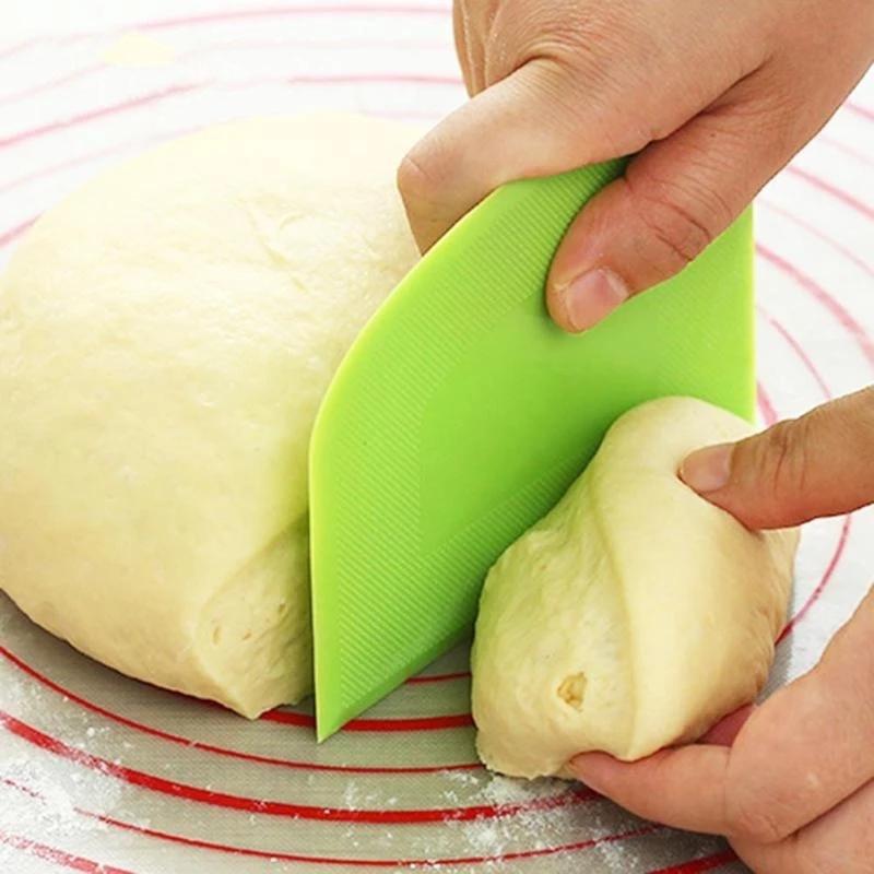 Multipurpose Dough Cutter Bowl Scraper for Bread Dough Fondant Cake Cream Spatula DIY Pastry Cutters Scrapers Kitchen Baking Kit