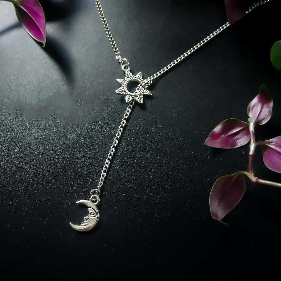 Bohemian Moon Pendant Necklace With Silver Tassel And Irregular Chain For Party Wear