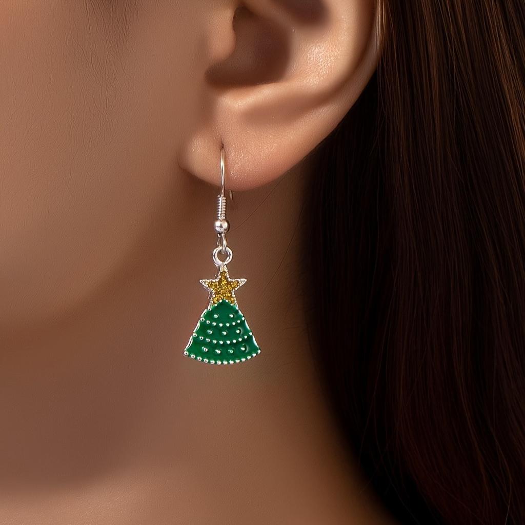 A pair of simple and stylish Christmas tree earrings, classic elegance and high-end women's earrings, suitable for Christmas