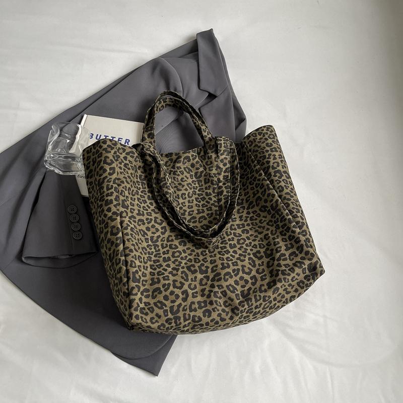 Сумка-тоут с леопардовым принтом — фото 14