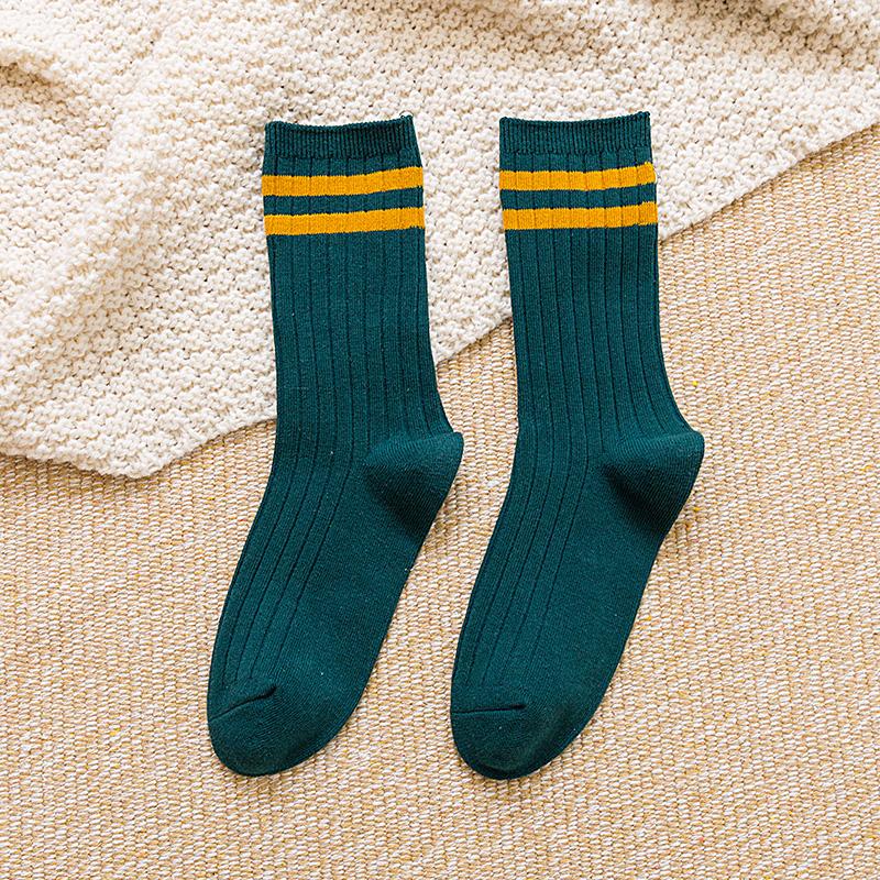 Neue koreanische japanische Art Damen Socken Lockere Socken Schulmädchen Harajuku Einfarbige Nadelstrick Gestreifte Lässige Baumwollsocken
