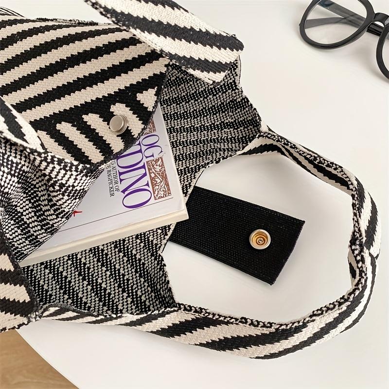 Striped Pattern Knitted Handbag Fashion Crochet Bag For Women Aesthetic Bucket Bag With Snap Button