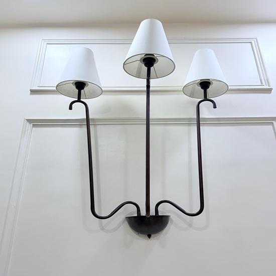 Moderne Messing 3-Lys Vegglampe Svertet Messing Minimalistisk Lys Hjem, Kontor Dekorativt Element