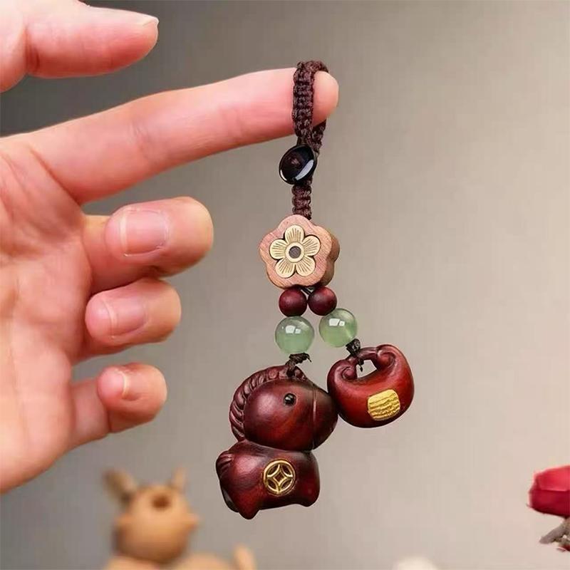 Creative Sandalwood Horse Pendant Keychain Year Of The Horse Mobile Phone Chain Backpack Hanging Decoration Year Gifts