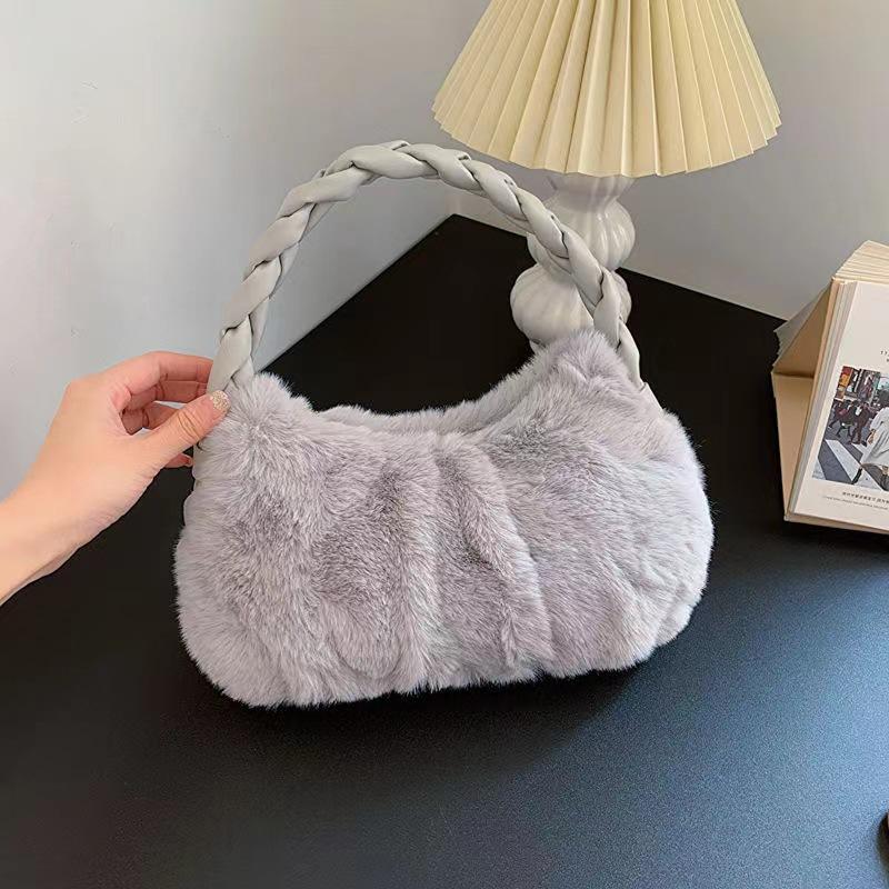 Осенне-зимняя новая плетеная плюшевая сумка подмышкой — фото 4