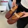 Fashion Female Soft Footwear Flats Ladies Mary Janes Shoes Shallow Strange Toe Fashion Elastic Band Women Flats Slides Shoes Mules