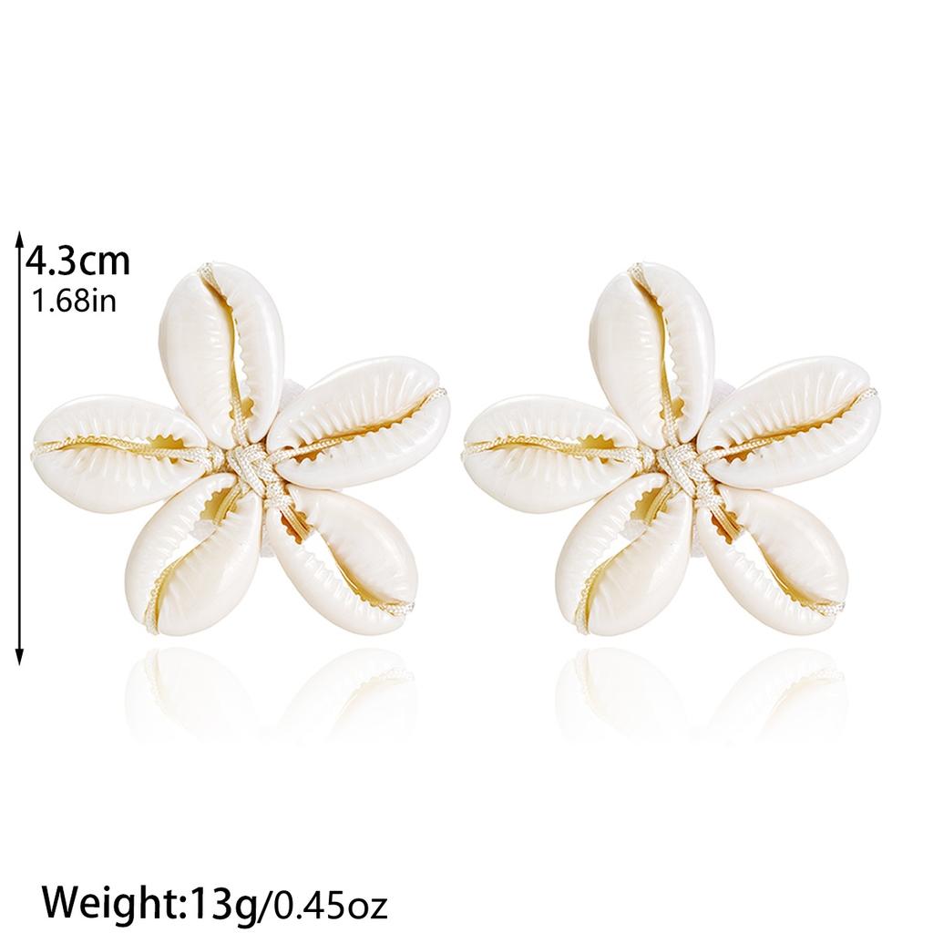 Beach vacation style seashell woven flower earrings suitable for wearing during summer play