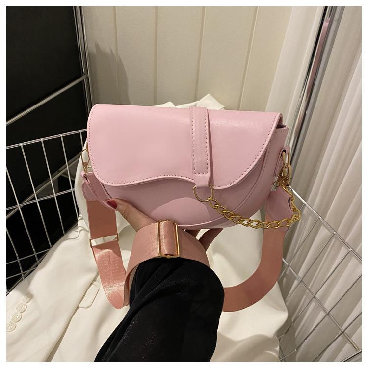 

Простая и модная текстура 2025 новая ретро повседневная широкая плетеная плечевой ремень кроссбоди на одно плечо подмышечная сумка-седло розовый