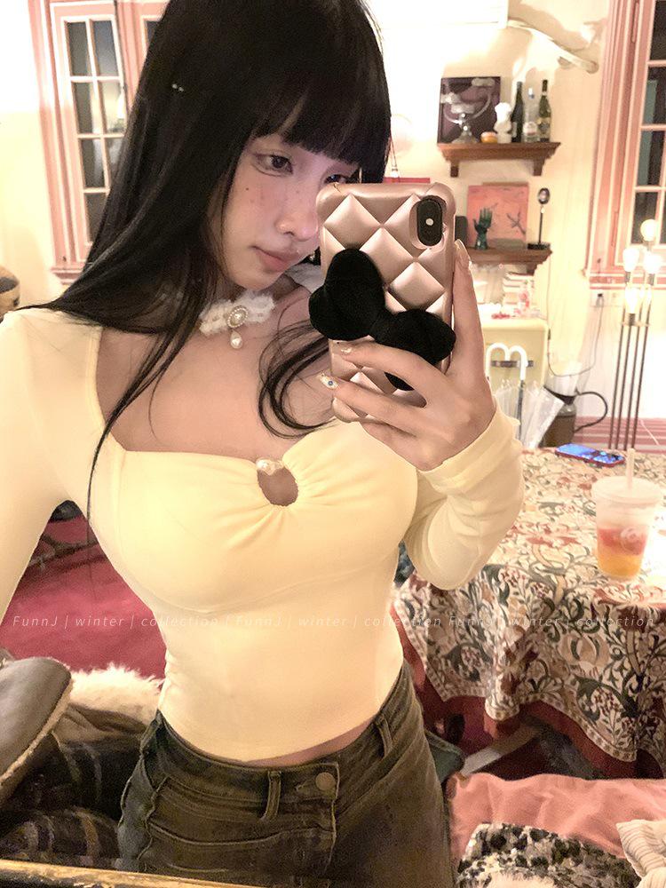 

Топ с вырезами Spicy Girl Осень/Зима 2025: Женская приталенная футболка с квадратным вырезом Large абрикосовый