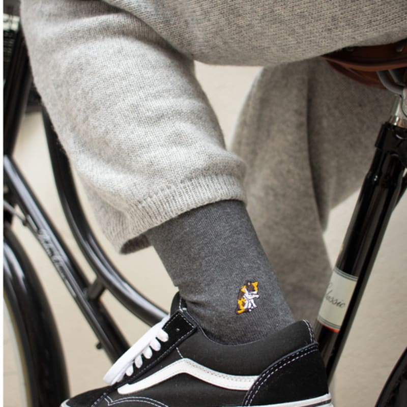 SNOOZY Calico Cat Embroidered Socks (Dark Gray)