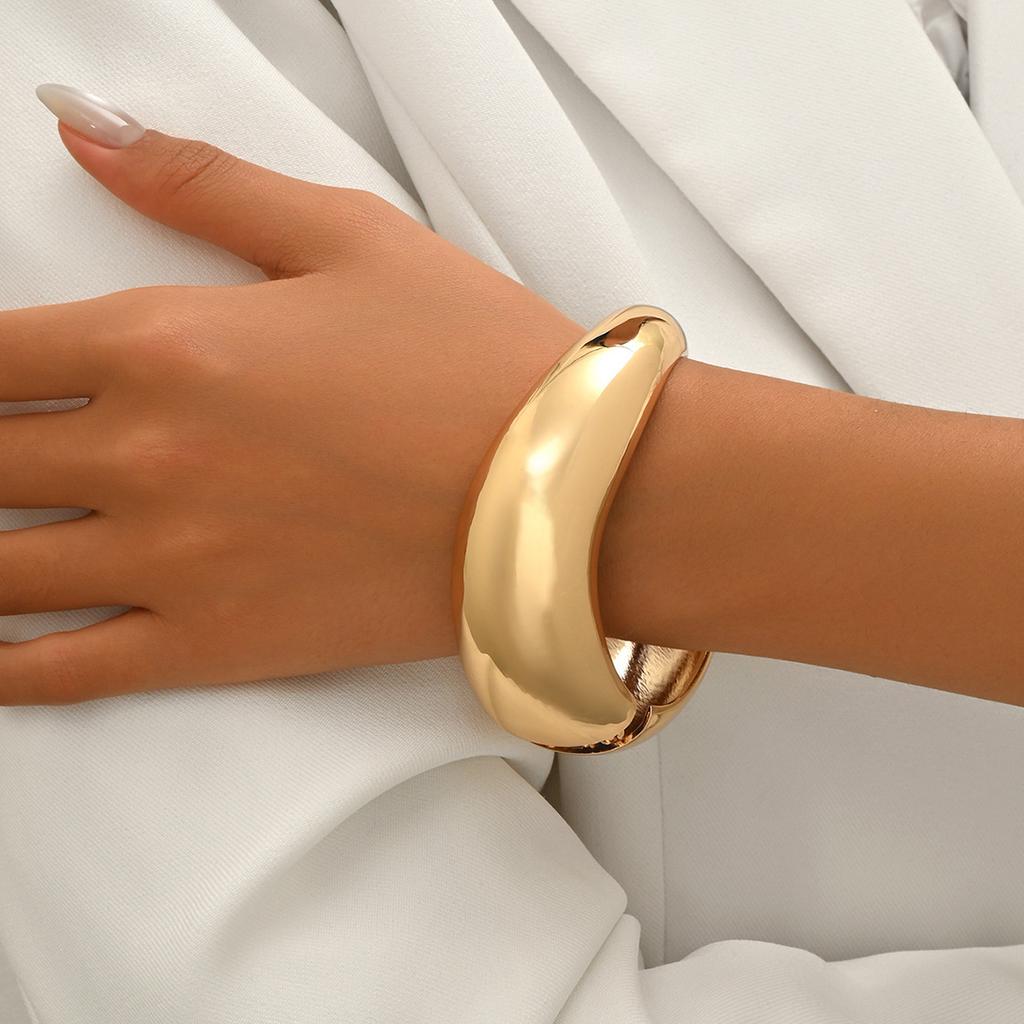 Wind Women's Bracelet Niche Light Luxury Design Geometric 18k Glossy Bracelet Personalized Plain Ring Jewelry Women