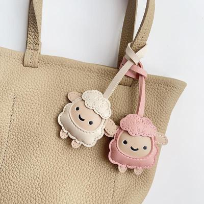 Porte-clés Mouton Mignon en Cuir Artificiel Imperméable Durable Pendentif Agneau Dessin Animé Accessoires Sac à Dos Doux Cadeau du Nouvel An
