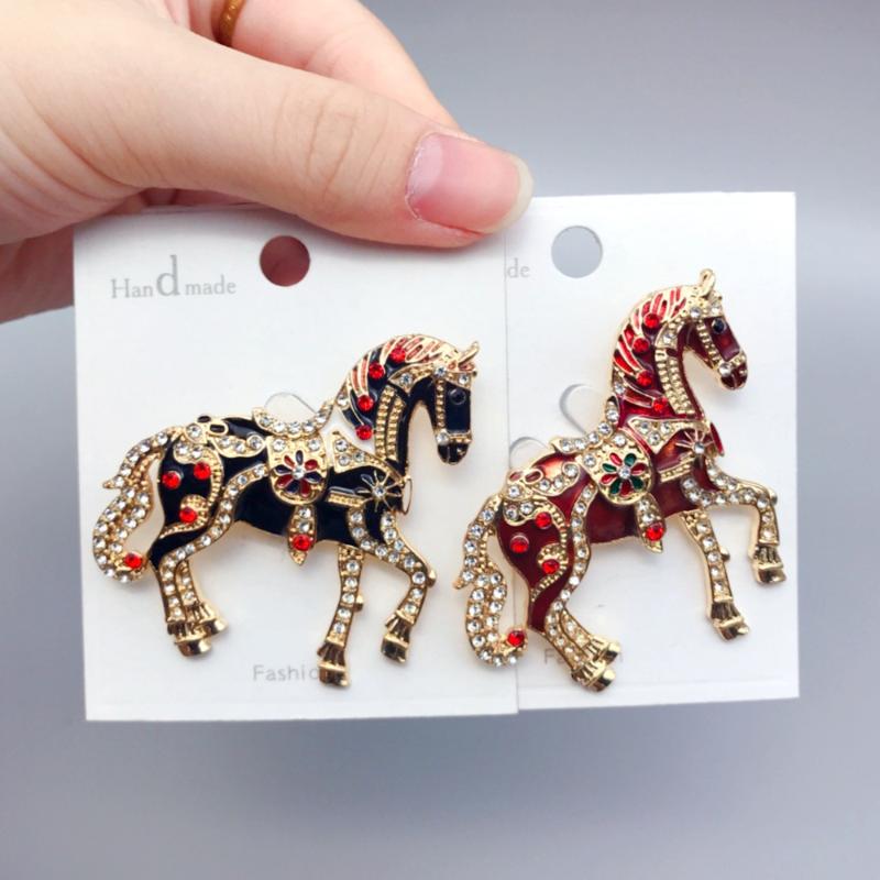 Exquisite Rhinestone Running Horse Brooches For Women Men 4-Color Enamel Animal Brooch Pins Year Of The Horse Party Jewelry Gift