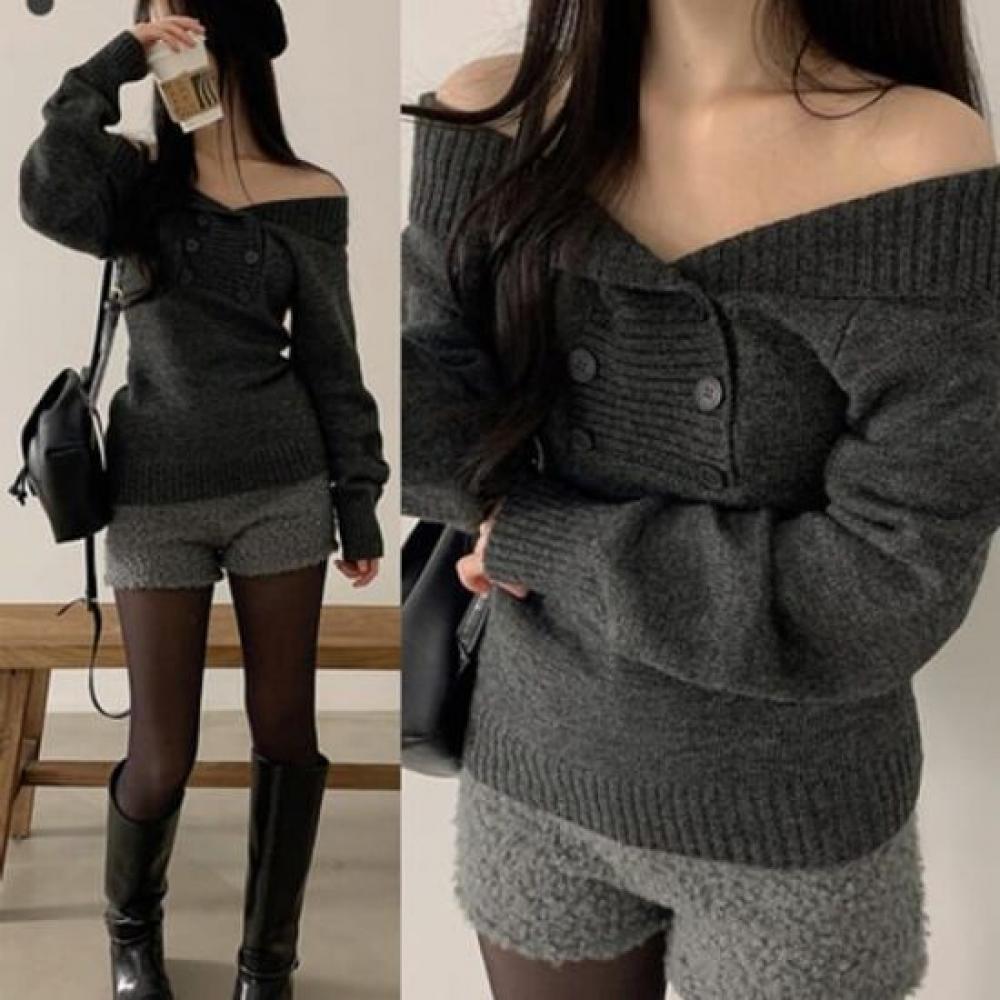 The Pink Slim Fit Off Shoulder Double Button Knit