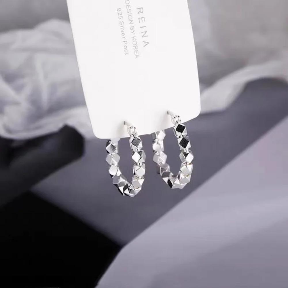 1 Pair Hoop Earrings Simple Temperament Exquisite Hot Semale Sexy Gift