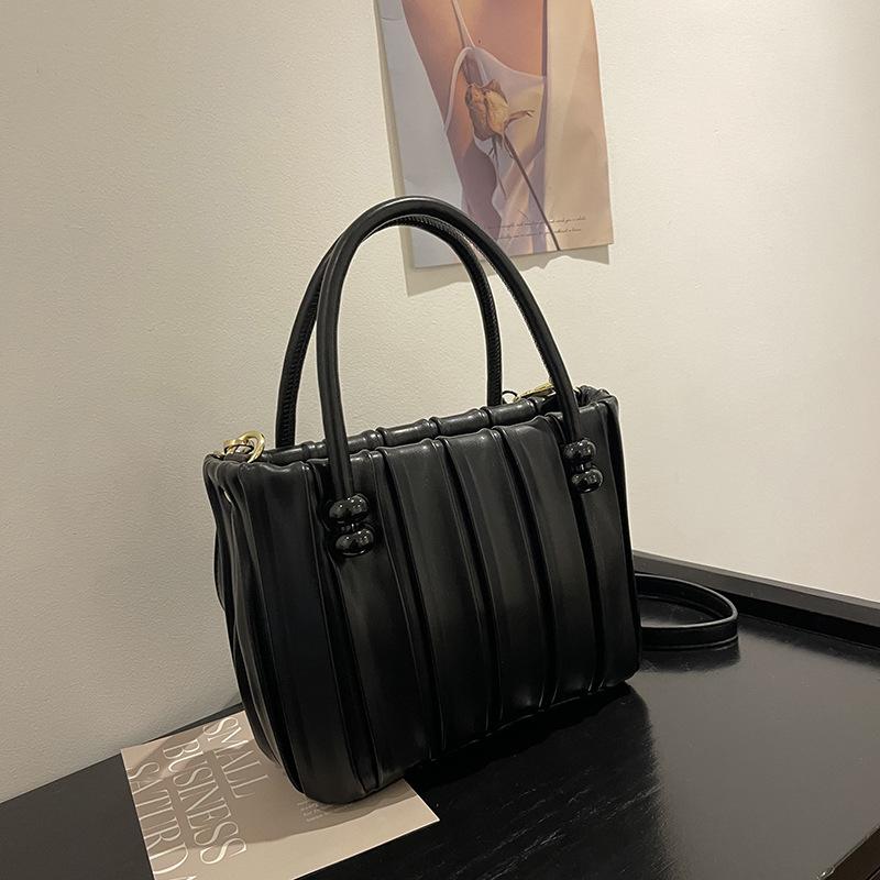 

Bag women s new high-end fashion versatile shoulder messenger bag autumn and winter portable small square bag чёрный