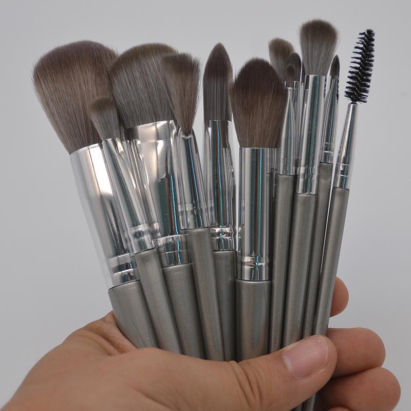 14-Piece Makeup Brush Set: Soft Brushes for Powder, Eyeshadow, Blush, and Highlight - Perfect for Beginners