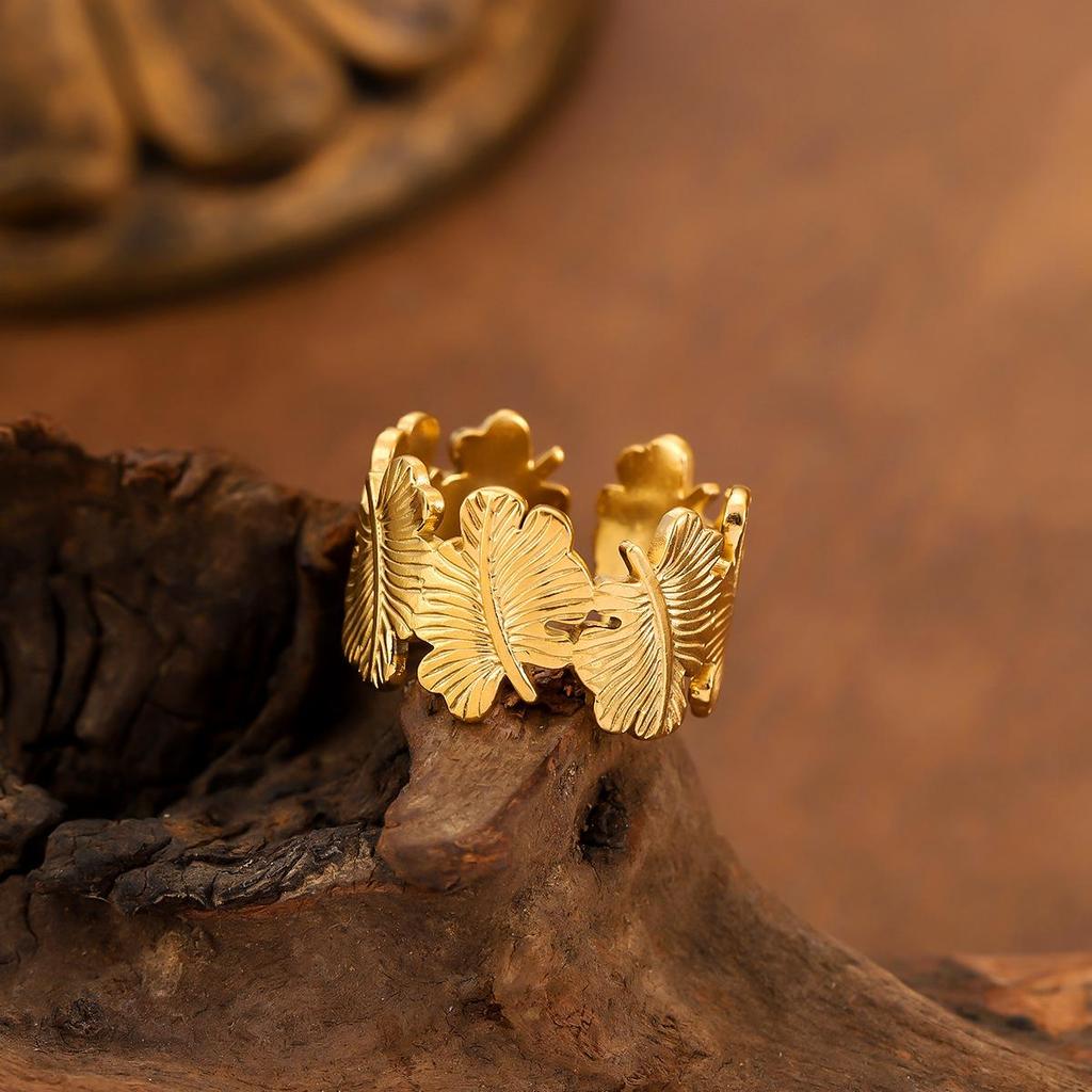 High-End Geometric Asymmetrical Retro Fashion Ring
