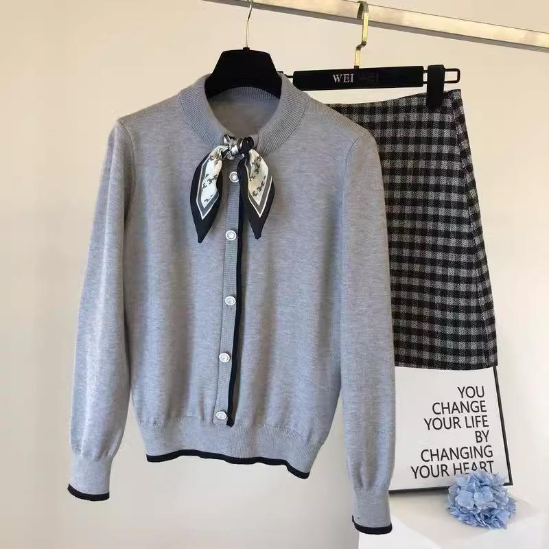 Spring New Round Neck Printed Silk Scarf Ribbon Long-sleeved Fashionable Slim Versatile Sweater