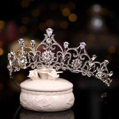 Braut Tiara Hochzeitskrone Silber Farbe Strass Krone und Tiara Hochzeit Haarschmuck Zubehör Für Frauen Kopfschmuck Geschenke