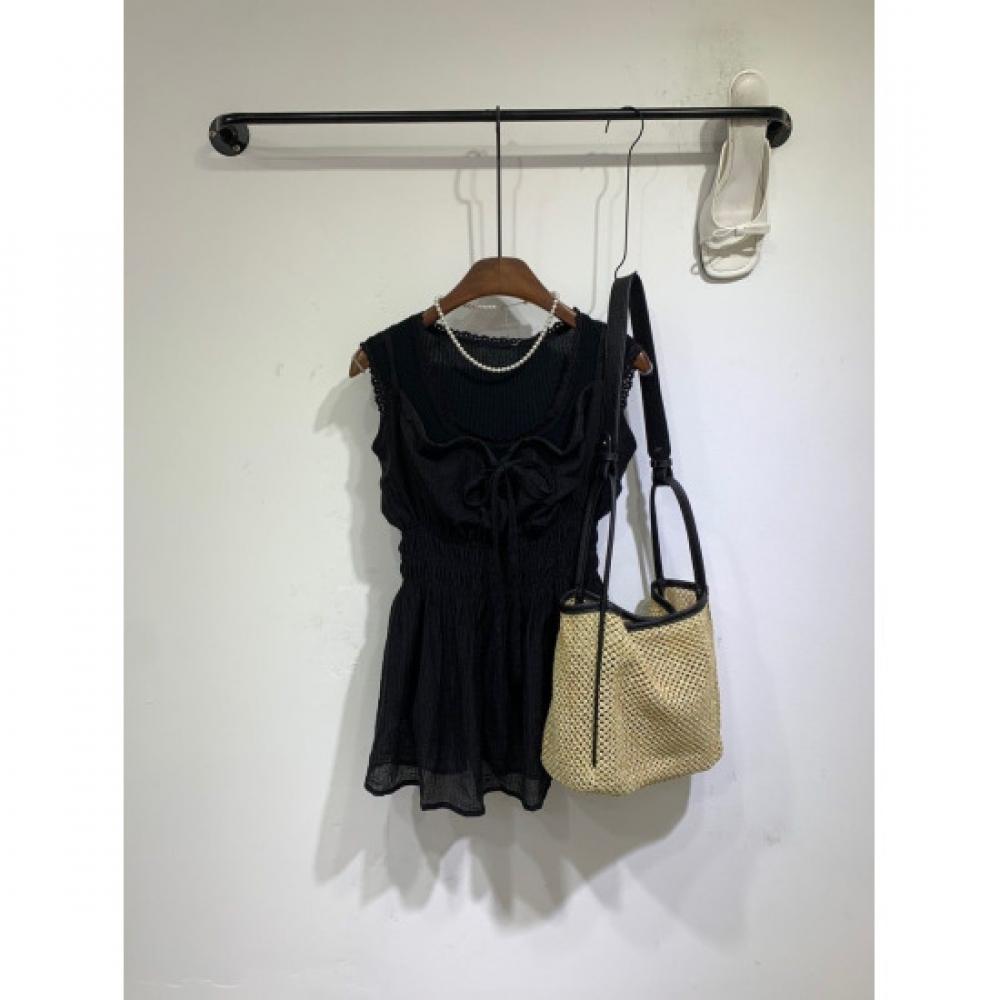 C S In The Room Tab Strap SmoCk bandIng adjuSTable Strap SleeveleSS blouSe 4Col