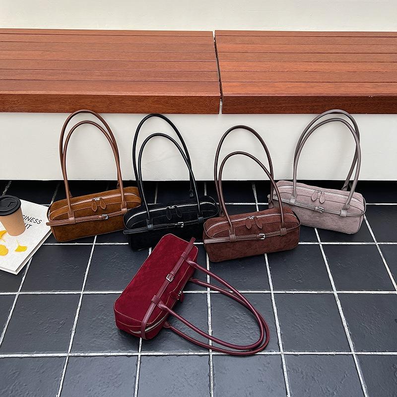 Autumn and winter new armpit bag retro matte shoulder bag large capacity belt buckle suede baguette bag