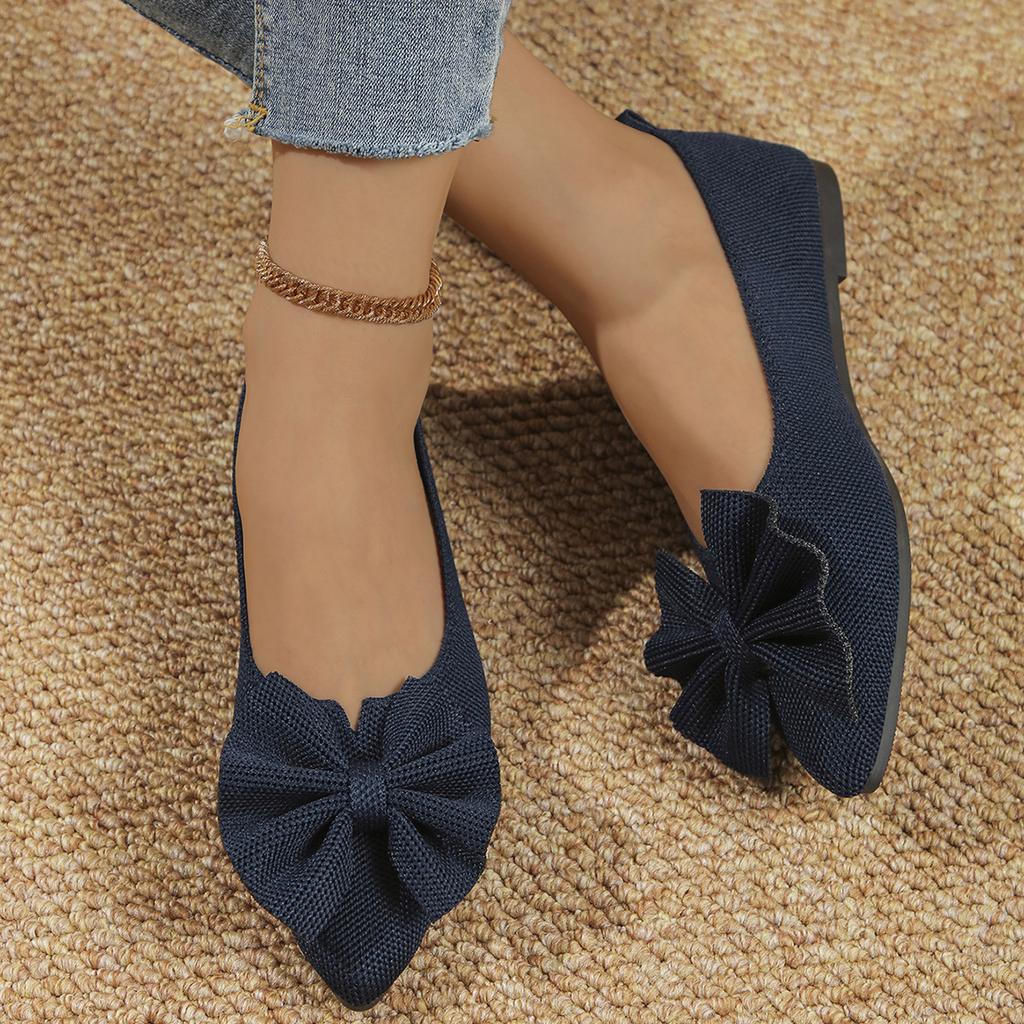 Flat-bottomed fly-woven single shoes 2025 new large-size pointed head shallow mouth bow foot cover four-season comfortable Doudou shoes women