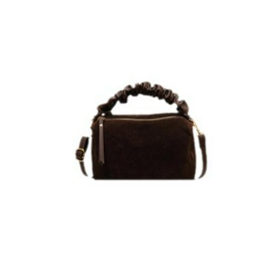 Meilaide Suede Pillow Bag: 2024 Autumn/Winter Versatile Crossbody for Commute, Large Capacity, Single Shoulder Wear.