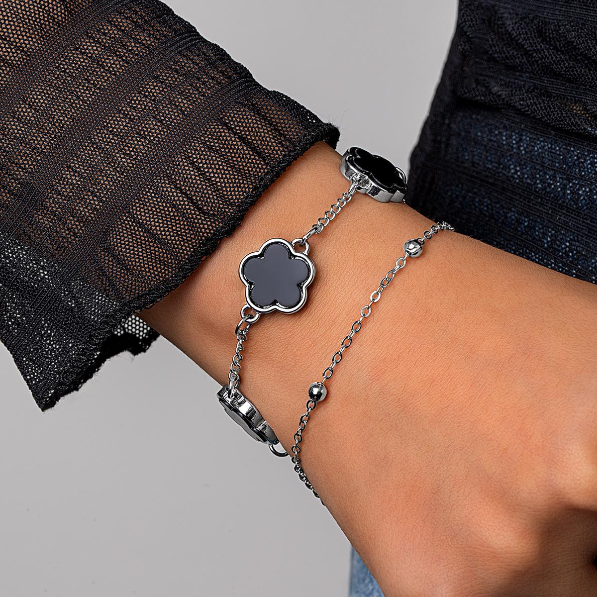 

1 fashionable and personalized acrylic five leaf flower double-layer chain alloy bracelet for men and women