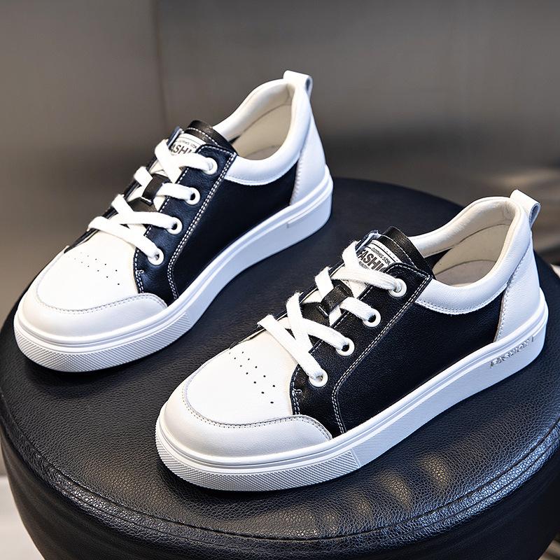 

Leather women s shoes spring 2025 new sports and leisure flat single shoes women s shallow mouth lace-up versatile white shoes women s tide 35 чёрный