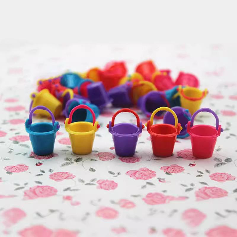 Puppenhaus Mini Eimer Puppenhaus Dekoration Mini Eimer mit Wohnaccessoires dekoriert