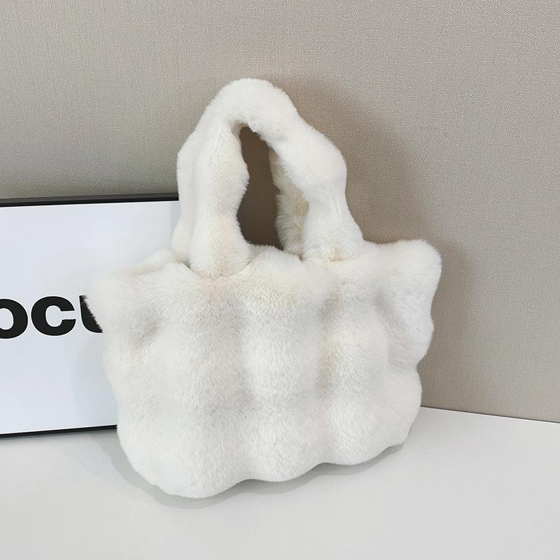 

Niche Mao Mao bag women s autumn and winter new fashionable large-capacity plush bag portable tote bag