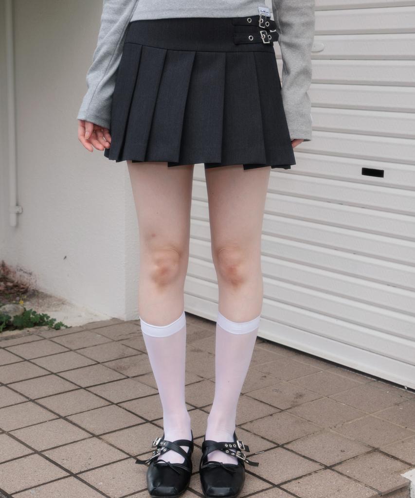 Rose Franz Double Buckle Pleat Mini Skirt [Charcoal]