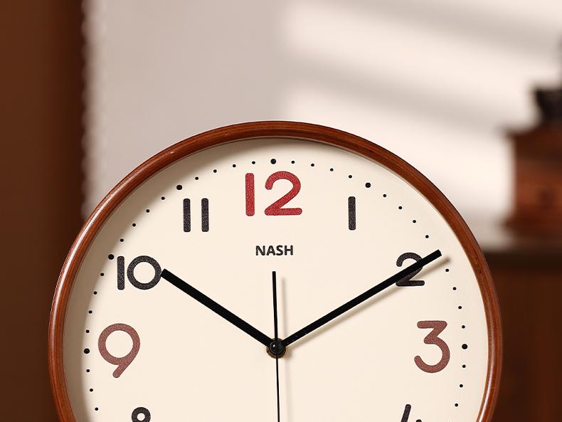 2026 Simple Retro Solid Wood Mantel Clock - High-End Tabletop Ornament for Living Room
