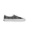 VN000EEUUY6 CDG (COMME des GARCONS) A OTW by Vans Authentic White (Men's)