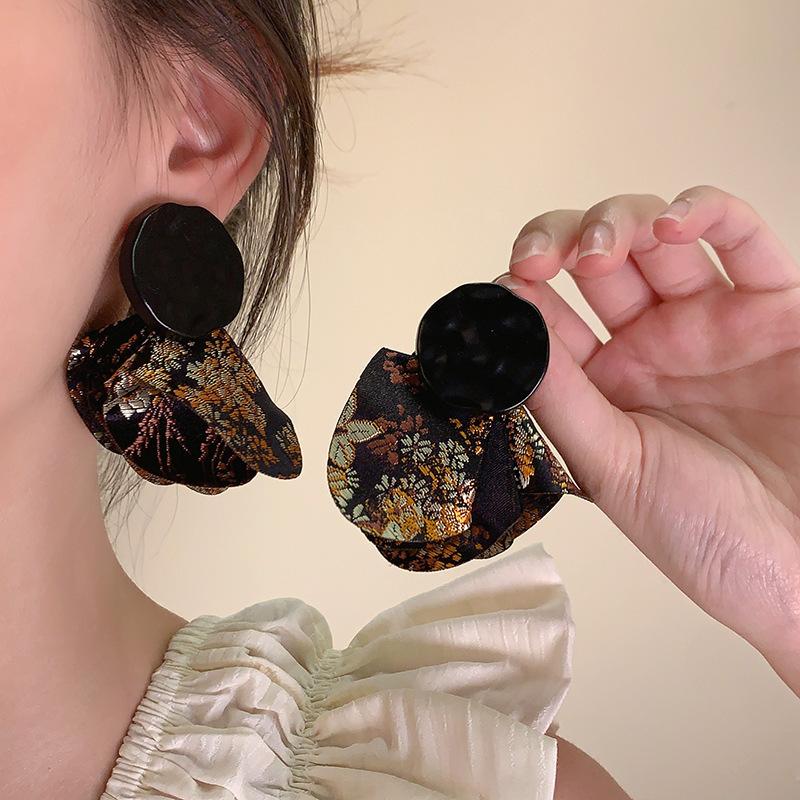 Náušnice s třásněmi ve tvaru kapky vody s dřevěnými korálky Silver Needle Etnický styl Retro Jednoduché puzetové náušnice Temperamentní náušnice Dámské Niche