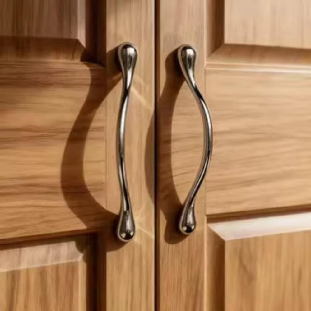 Poignées d'armoire rétro solides en alliage de zinc Boutons de tiroir style français Tirants de porte d'armoire Or/Argent