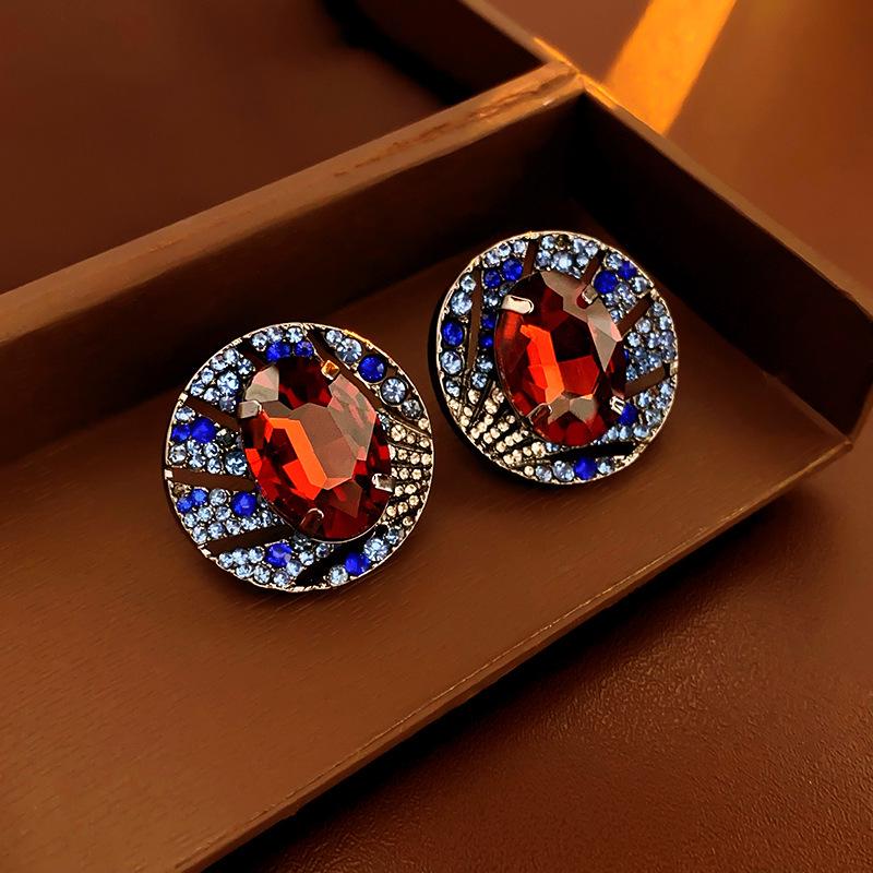 Boucles d'oreilles puces ovales en cristal argenté vieilli:  Luxe Léger et Mode Haut de Gamme