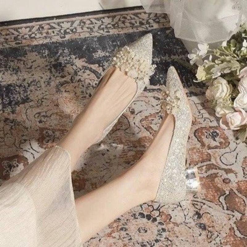 Perlenbesetzte spitze Damenpumps, Brautjungfern-Hochzeitsschuhe, können normal getragen werden, 4 cm dicke Absätze, Damen-High Heels