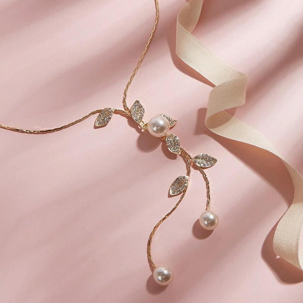 Trendy Korean Leaf & Pearl Tassel Sweater Chain Pendant for Women