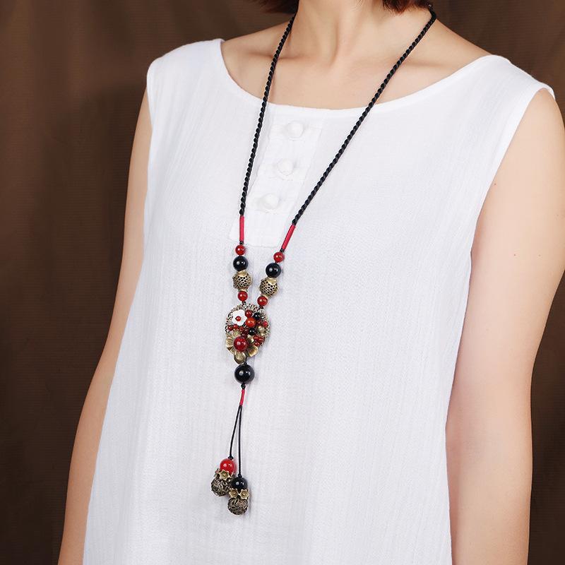 Retro long agate necklace women's versatile fringed pendant pendant temperament high-end sweater chain jewelry