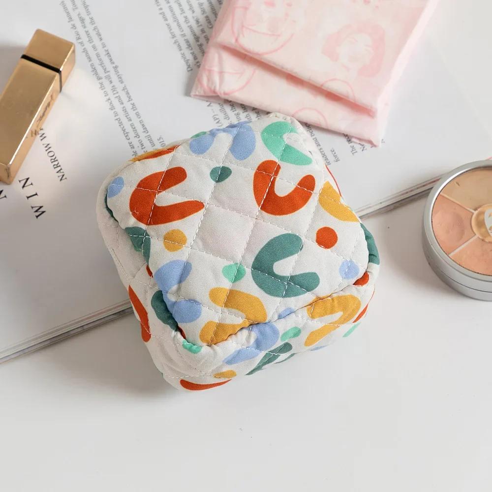 Trendy Korean Makeup Bag for Women Small Cosmetics Organizer Cartoon Cute Coin Purse Fabric Key Lipstick Bag Sanitary Pad Pouch