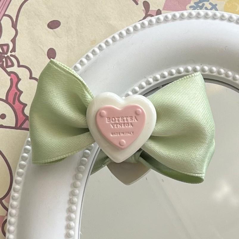 

Заколка-бантик Sweet Forest - средняя тканевая заколка-уточка для девочек