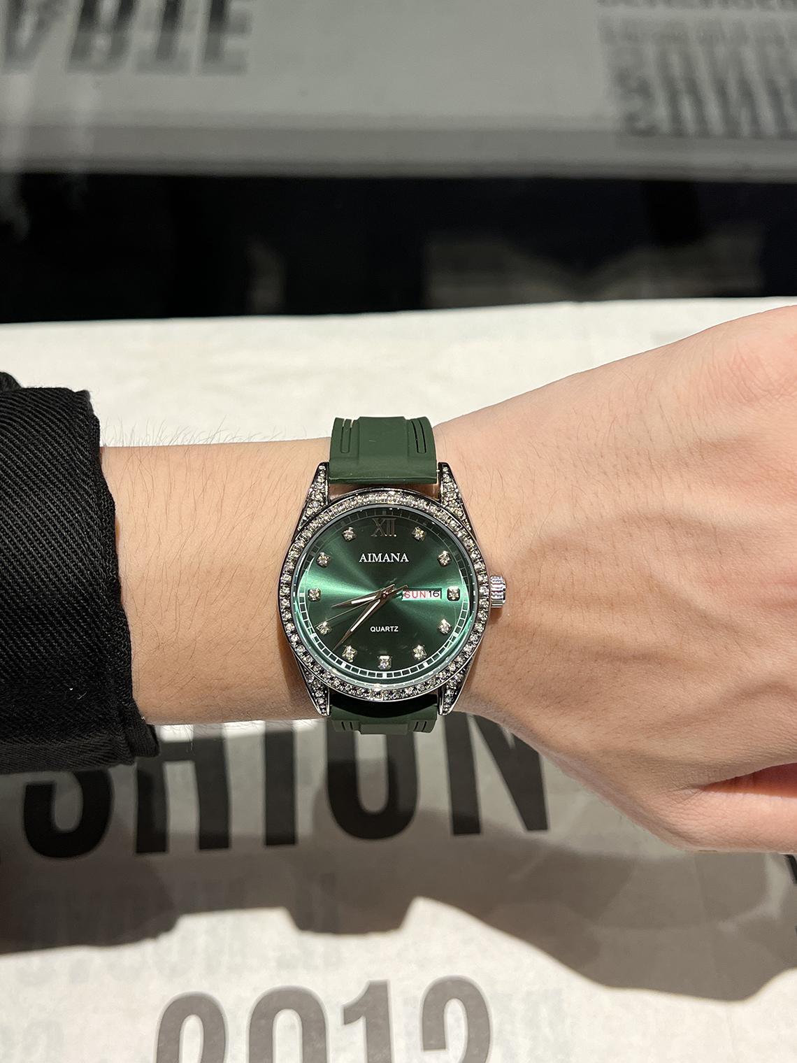 

Silicon strap nice fashion watch Yes зелёный